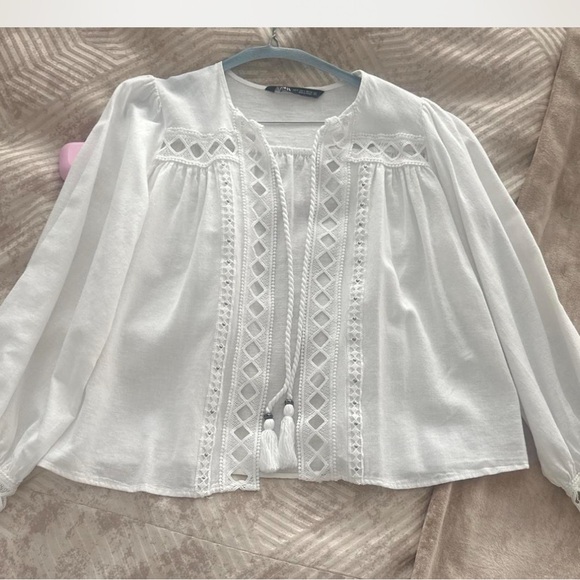 Zara Elegant White Lace Blouse - Picture 2 of 6